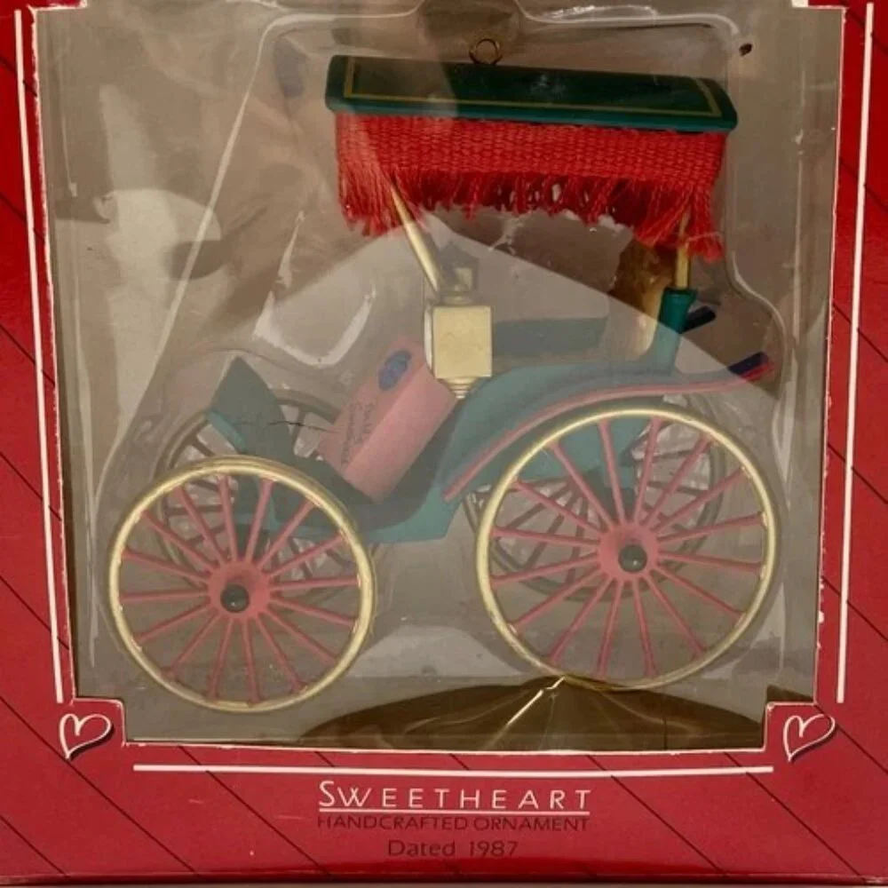 Hallmark sweetheart carriage